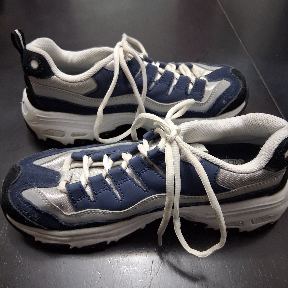 Skechers D'Lites Running & Training Shoes    Size 6.5
